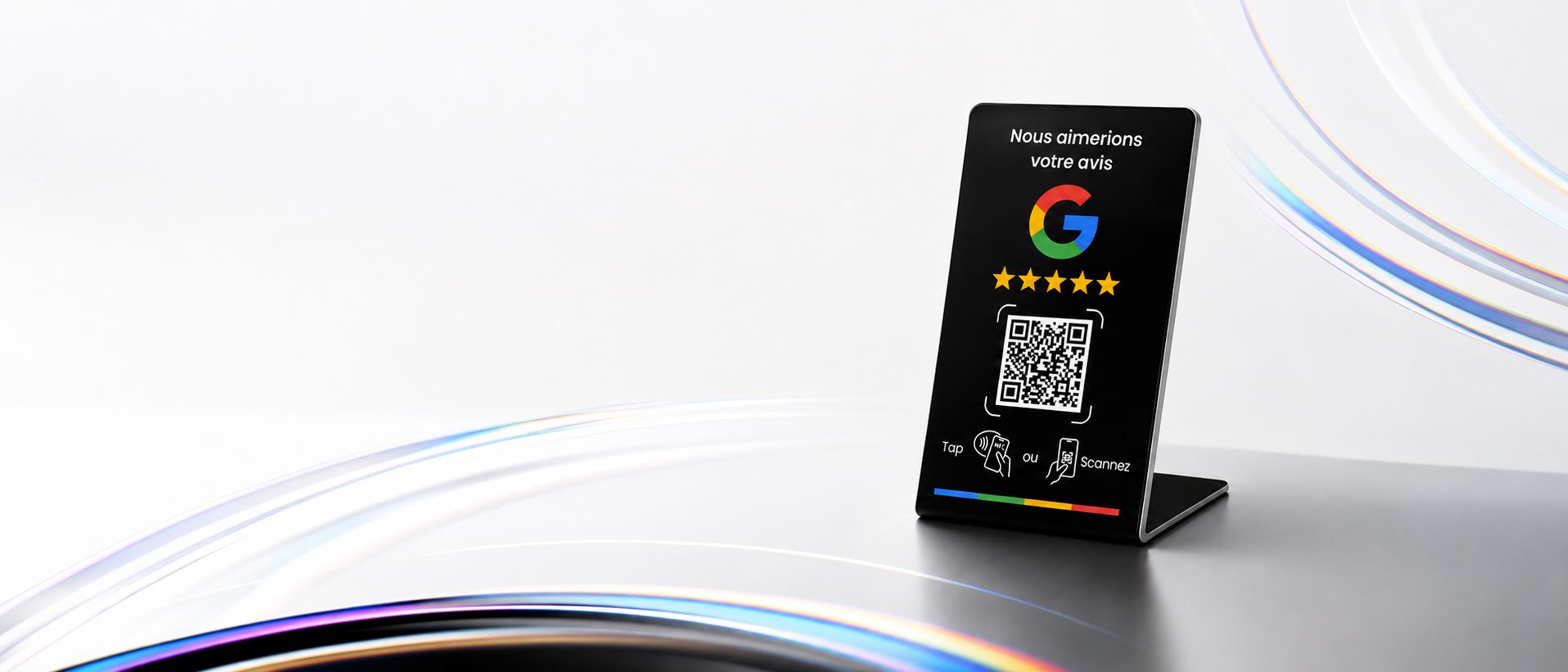 Support NFC et QR code Avis Flow «Nous aimerions votre avis» posé sur un comptoir